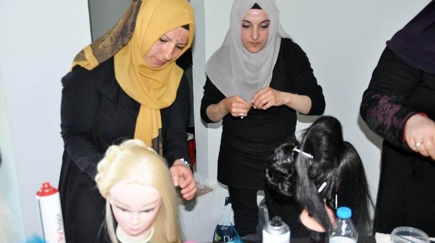 Yozgat&rsquo;ta Geleceğin Kuaf&ouml;rleri Yarıştı