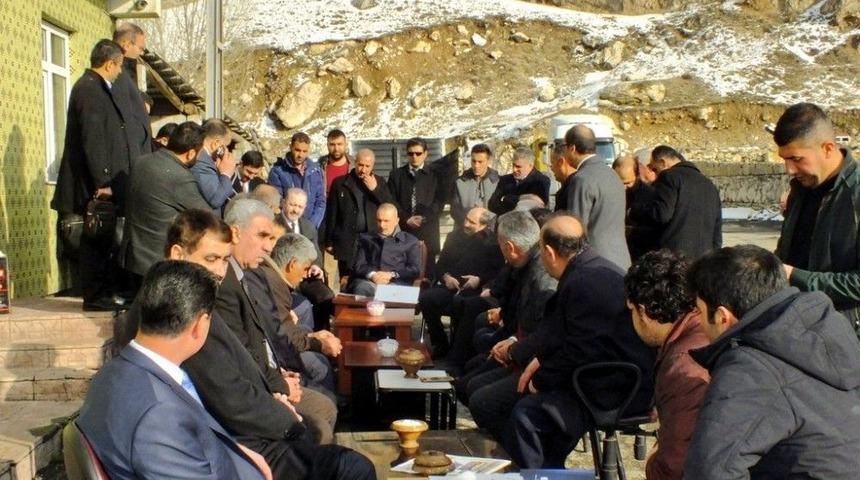 Ak Parti&rsquo;nin &rsquo;evet&rsquo; Turları Devam Ediyor