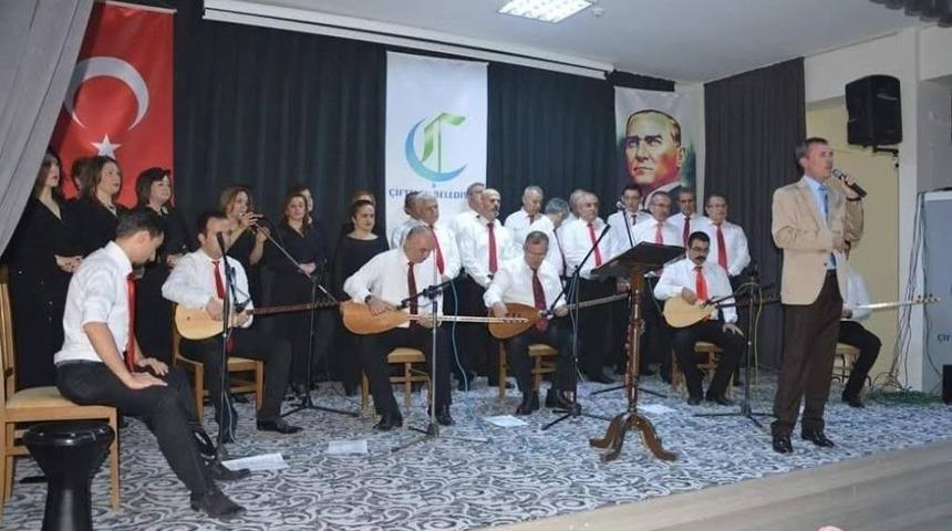 Odunpazarı Halk Eğitim Merkezi T&uuml;rk Halk M&uuml;ziği Korosuna Yoğun İlgi