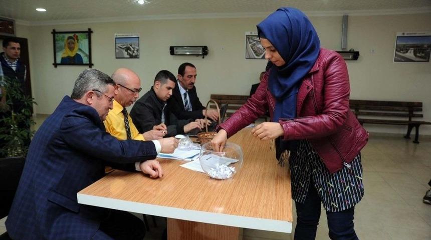 Kepez Belediyesi 100 İş&ccedil;i İ&ccedil;in Kur&rsquo;a &Ccedil;ekimi Yaptı