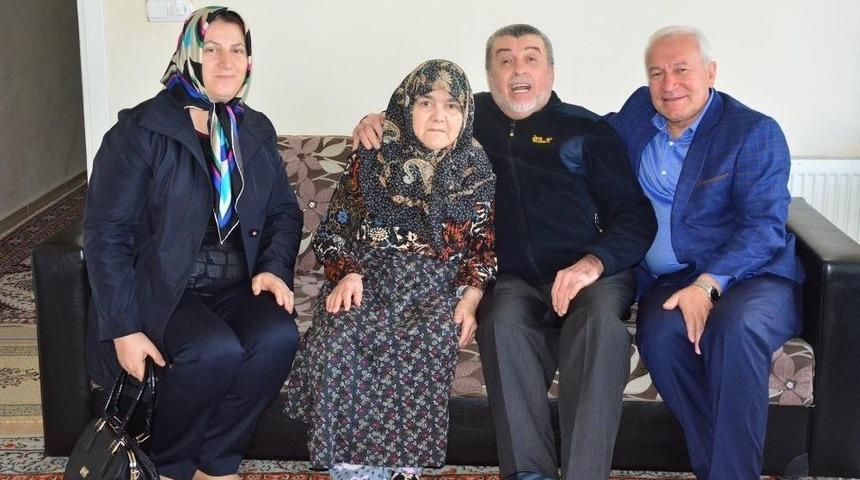 Lapseki&rsquo;de, Yaşlılara Saygı Haftası Etkinlikleri