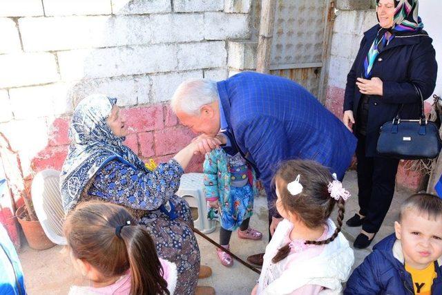 Lapseki’de, Yaşlılara Saygı Haftası Etkinlikleri