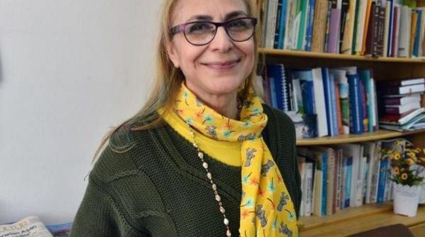 Do&ccedil;. Dr. Işıl Var: Gdo'lu &Uuml;r&uuml;nlerin &Uuml;&ccedil;te Ikisini Abd &Uuml;retiyor