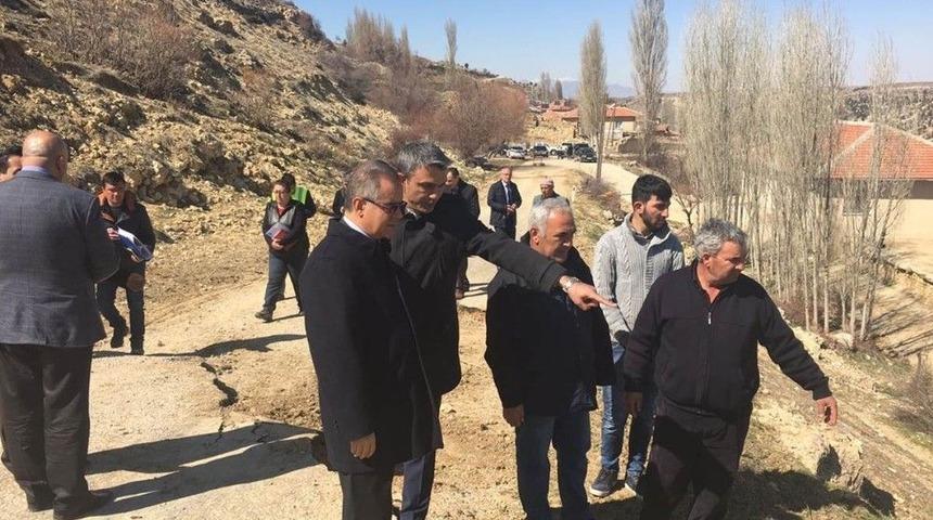 Vali Tapsız, Heyelan B&ouml;lgesinde İncelemelerde Bulundu