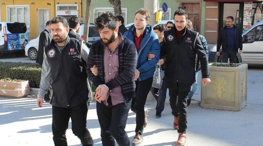 &Ccedil;alıştıkları Adliyeye Bu Sefer Ş&uuml;pheli Olarak Getirildiler