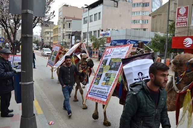 Bandırmalılar Sabaha Develerle Uyandı