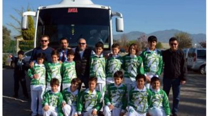 Başak Koleji K&uuml;&ccedil;&uuml;k Erkekler Takımı Final Vizesi İ&ccedil;in Konya&rsquo;da