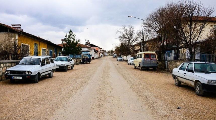 B&uuml;y&uuml;kşehir Ak&ccedil;adağ&rsquo;da Yol &Ccedil;alışmalarına Başladı