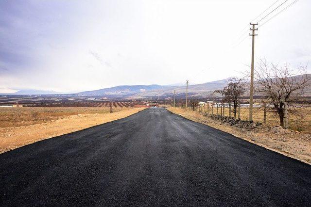 Büyükşehir Akçadağ’da Yol Çalışmalarına Başladı