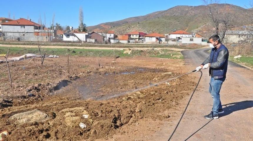 G&ouml;lbaşı İl&ccedil;esinde İla&ccedil;lama &Ccedil;alışmaları Devam Ediyor
