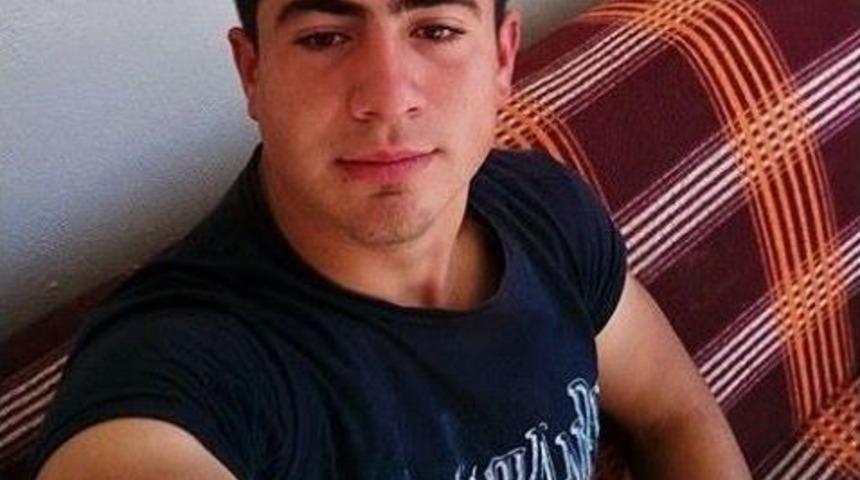 Otomobil Tıra Arkadan Çarptı: 1 Ölü, 1 Yaralı