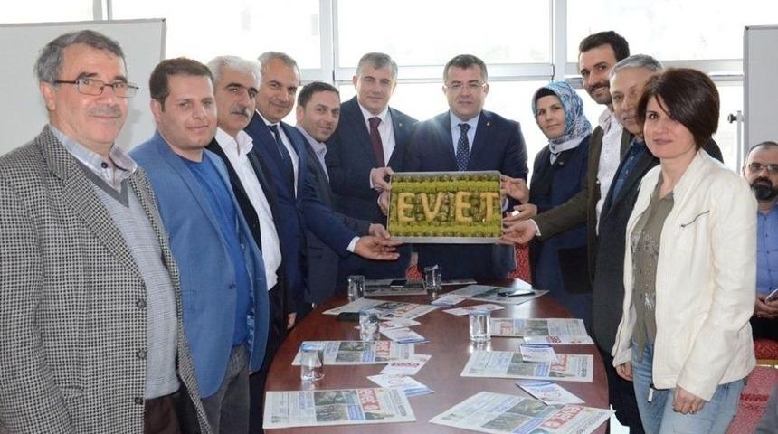 Ak Parti Heyetine Davullu Zurnalı Karşılama