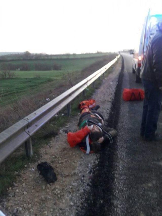 &Ccedil;anakkale-istanbul Yolunda İki Ayrı Kaza: 1 &Ouml;l&uuml;, 6 Yaralı 1