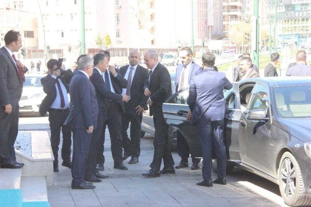 Başbakan Yardımcısı Ve H&uuml;k&uuml;met S&ouml;zc&uuml;s&uuml; Numan Kurtulmuş: