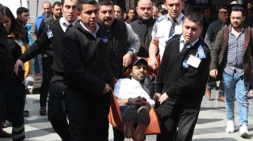 İzmit&rsquo;te Avm&rsquo;de G&uuml;peg&uuml;nd&uuml;z Adam Vuruldu: 1 Yaralı