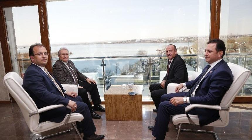 T&uuml;rkiye K&uuml;rek Federasyonu Başkanı İşseven&rsquo;den, G&ouml;lbaşı Belediye Başkanı Duruay&rsquo;a Ziyaret