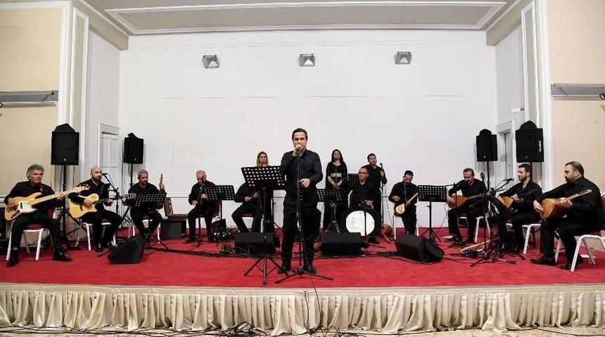 Aşık Veysel T&uuml;rk&uuml;lerle Anıldı