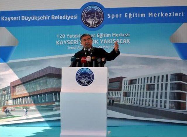 Özhaseki: İktidar Güçlü Olursa Bürokrat Milletin Hizmetçisi Olur