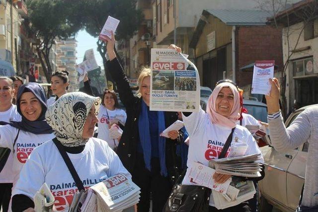 Ak Kadınlar ‘evet’ Çağrısına İncirliova’da Devam Etti