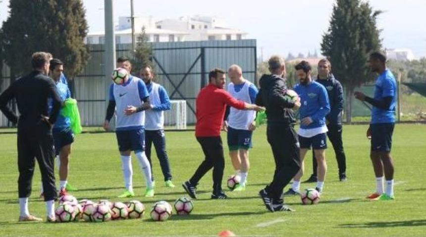 Akhisar Belediyespor'a Buruk'tan Uyarı
