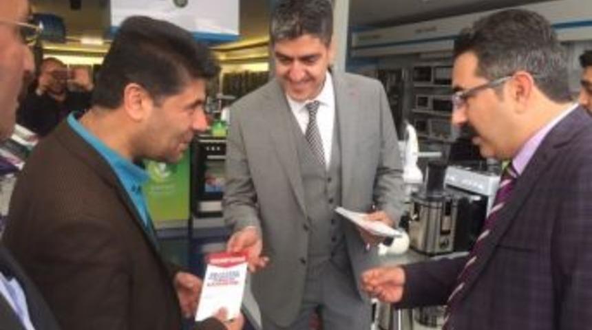 Gezer, Bağcılar Mahallesi&rsquo;nde Esnafla Buluştu