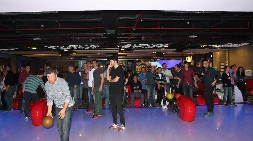 Uedaş &Ccedil;alışanları Bowling Turnuvasında Stres Attı