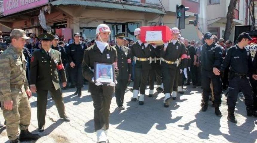 Şehit Er Mehmet Acıbucu Osmaniye'de Soy Yolculuğuna Uğurlandı