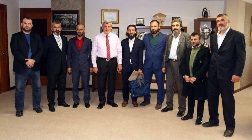 Tiyatro Ekibinden Başkan Karaosmanoğlu&rsquo;na Ziyaret