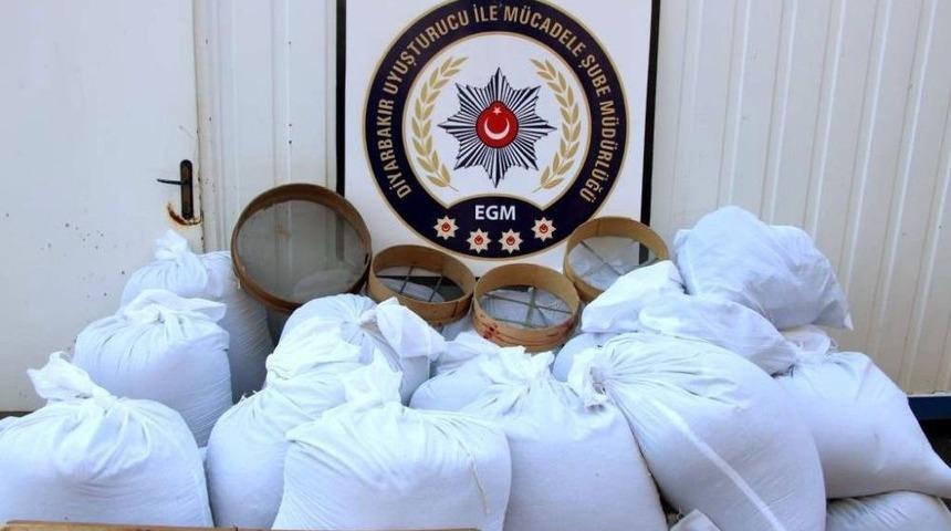 Diyarbakır&rsquo;da 14 Bin Adet Uyuşturucu Hap Ele Ge&ccedil;irildi