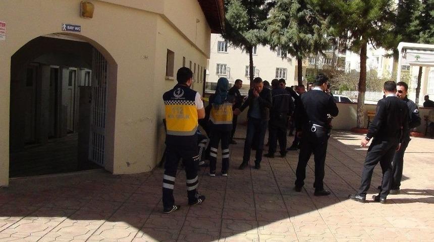 Kadınlar Tuvaletinde Erkek Cesedi Bulundu