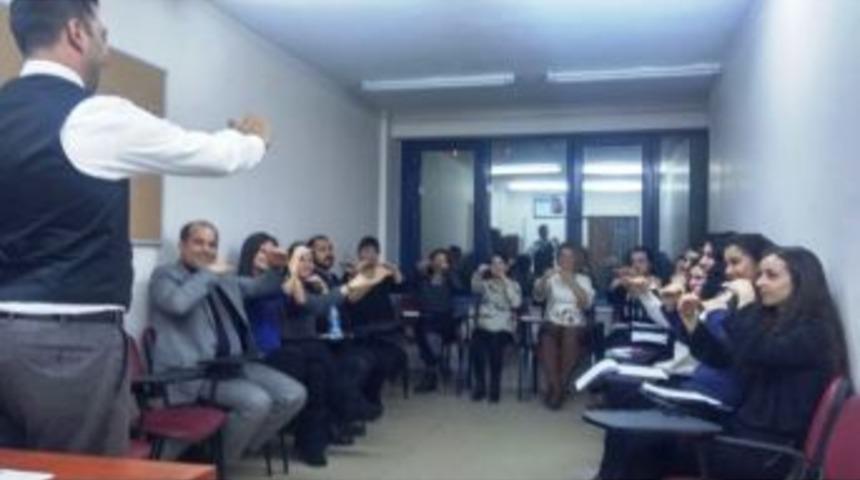 Avukatlar İşaret Dilini &Ouml;ğreniyor