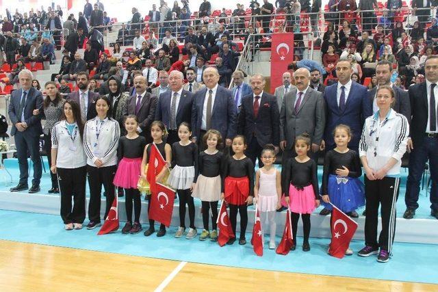 Başkan Kadir Topbaş, Bayrampaşalı Sporcuların Aileleriyle Bir Araya Geldi