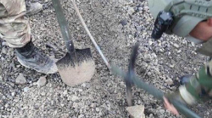 Hakkari'de Yol Kenarında 300 Kiloluk Patlayıcı Bulundu