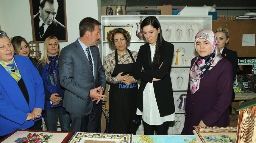 Karaaslan Ve Tok, Kadın Kursiyerler İle Bir Araya Geldi