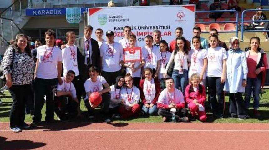 Birinciliği Ka&ccedil;ıran Enes G&ouml;zyaşlarına Hakim Olamadı