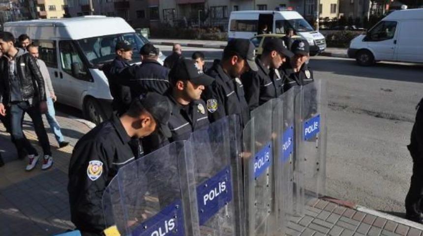 Bartın'da &Uuml;mit &Ouml;zdağ'a Protesto