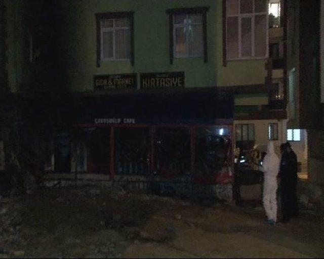 Çekmeköy'de Kafe'de Yangın Çıktı: 1 Ölü