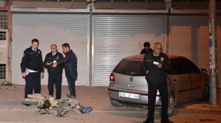 Polis Aracıyla &Ccedil;arpışan Motosikletteki 2 Kişi Yaralandı