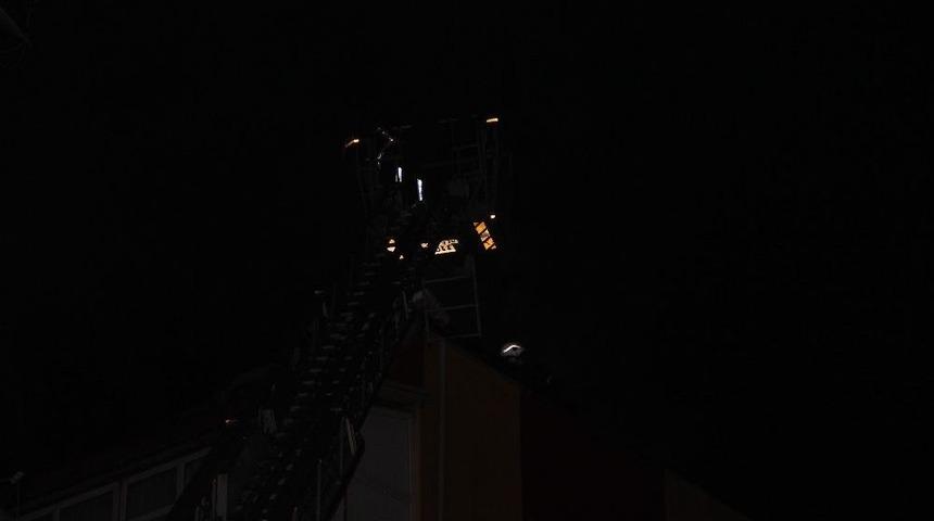 G&uuml;ng&ouml;ren&rsquo;de &Ccedil;atı Yangını