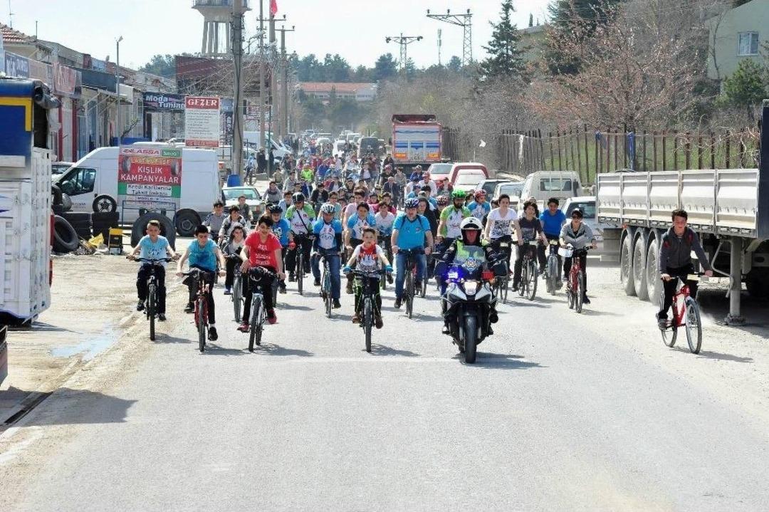 Gencinden Yaşlısına Kadar Herkes Fidan İ&ccedil;in Pedala Bastı