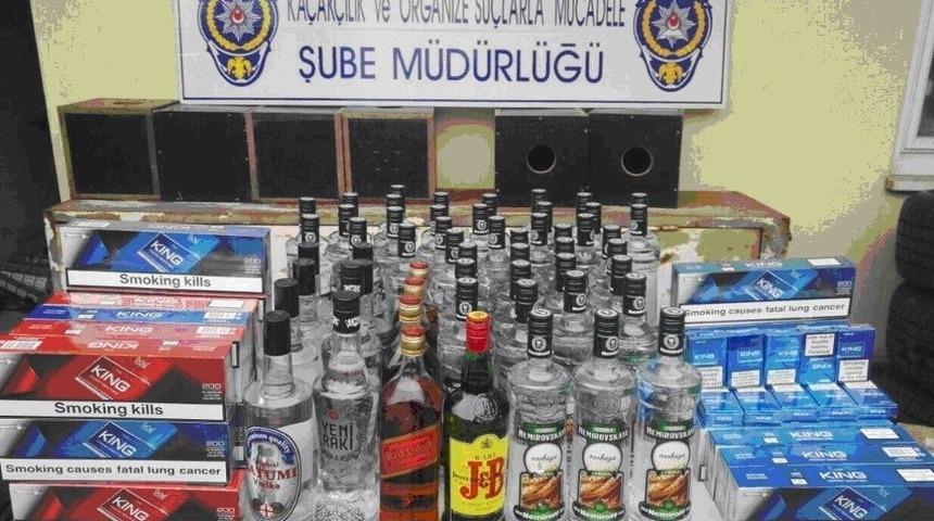 Kamyonetin Gizli B&ouml;lmelerinde Ka&ccedil;ak Sigara Yakalandı