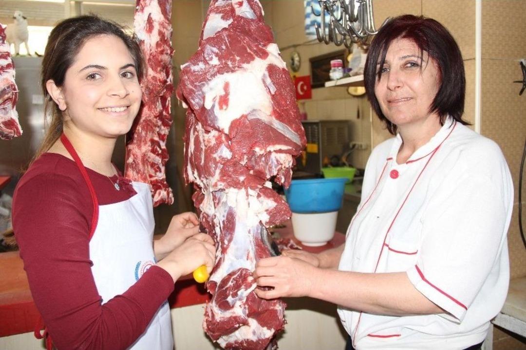 Kasap H&uuml;lya&rsquo;nın Azmi "yapamazsın"cıları Pes Ettirdi