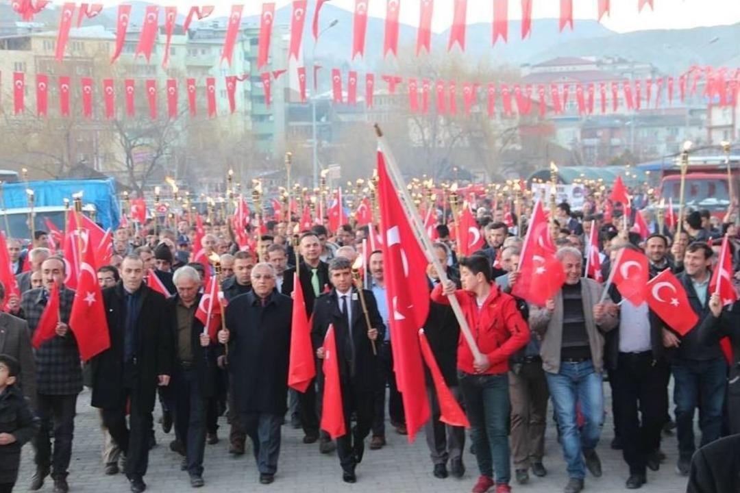 Oltu&rsquo;da Coşkulu Fener Alayı