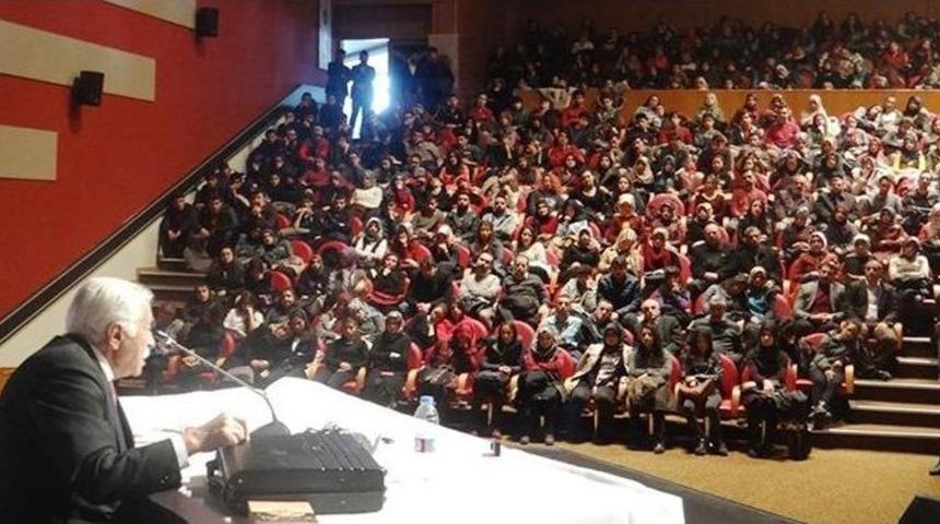 Bakiler&rsquo;in Konferansında Salon Doldu Taştı