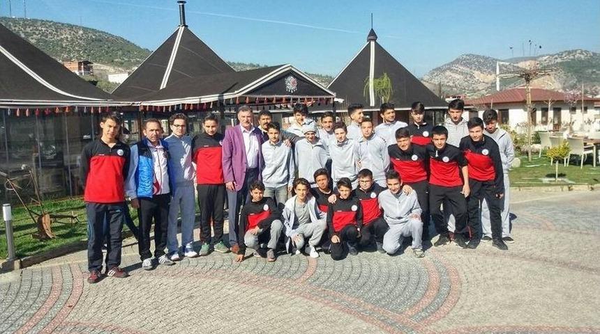 Başkan Duymuş&rsquo;tan Sporculara Jest