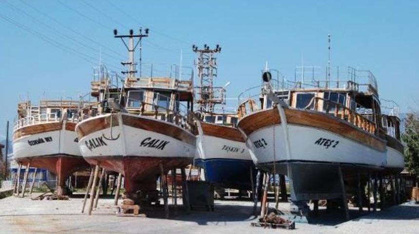 Demre'de Yatlar Yeni Sezona Hazırlanıyor