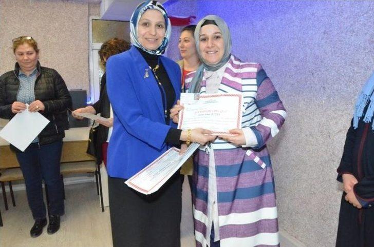 İlk Yardım Eğitimini Tamamlayan Kursiyerlere Belgeleri Verildi G4