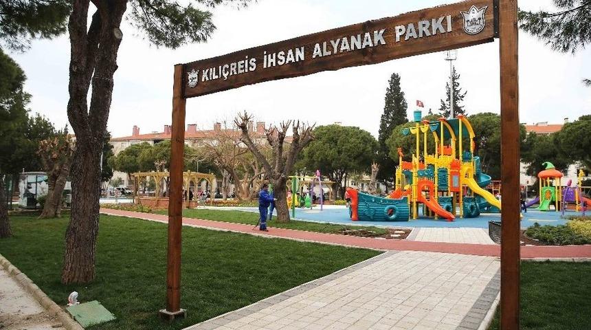 Yenilenen İhsan Alyanak Parkına Anlamlı A&ccedil;ılış