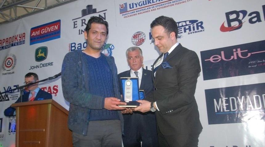 İha&rsquo;ya &rsquo;duayen Gazetecilik&rsquo; &Ouml;d&uuml;l&uuml;