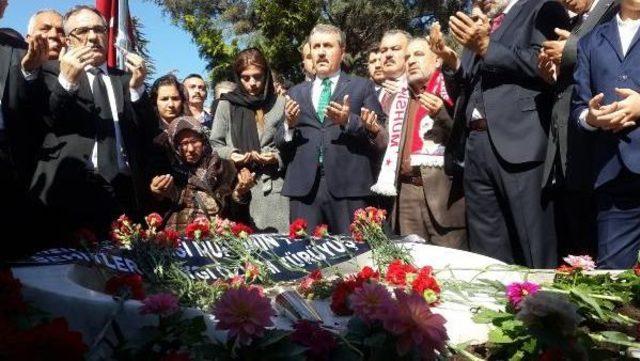 Muhsin Yazıcıoğlu, Ölümünün 8'inci Yılında Mezarı Başında Anıldı